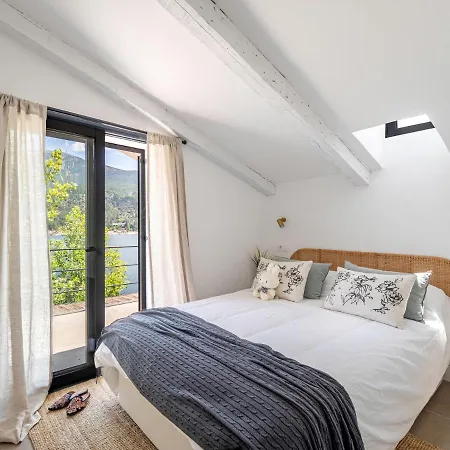 Casa Junto Al Pantano De Burguillo בית נופש אל טיימבלו
