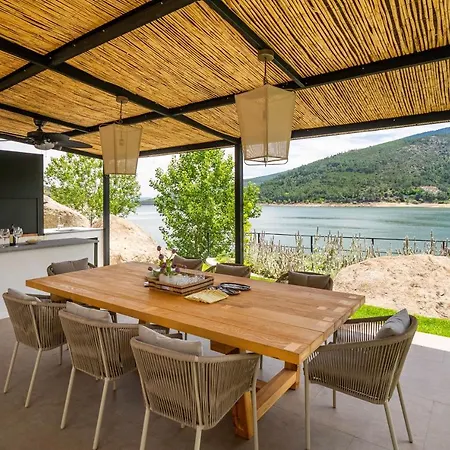 Casa Junto Al Pantano De Burguillo *