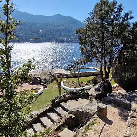 Casa Junto Al Pantano De Burguillo El Tiemblo